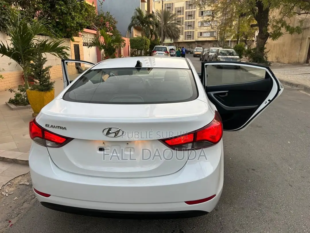 Hyundai Elantra 2016 Blanc