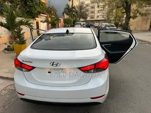 Hyundai Elantra 2016 Blanc