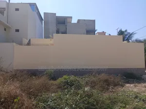 5chbre Maison de ville/terrasse dans R+1, Guediawaye à Vendre