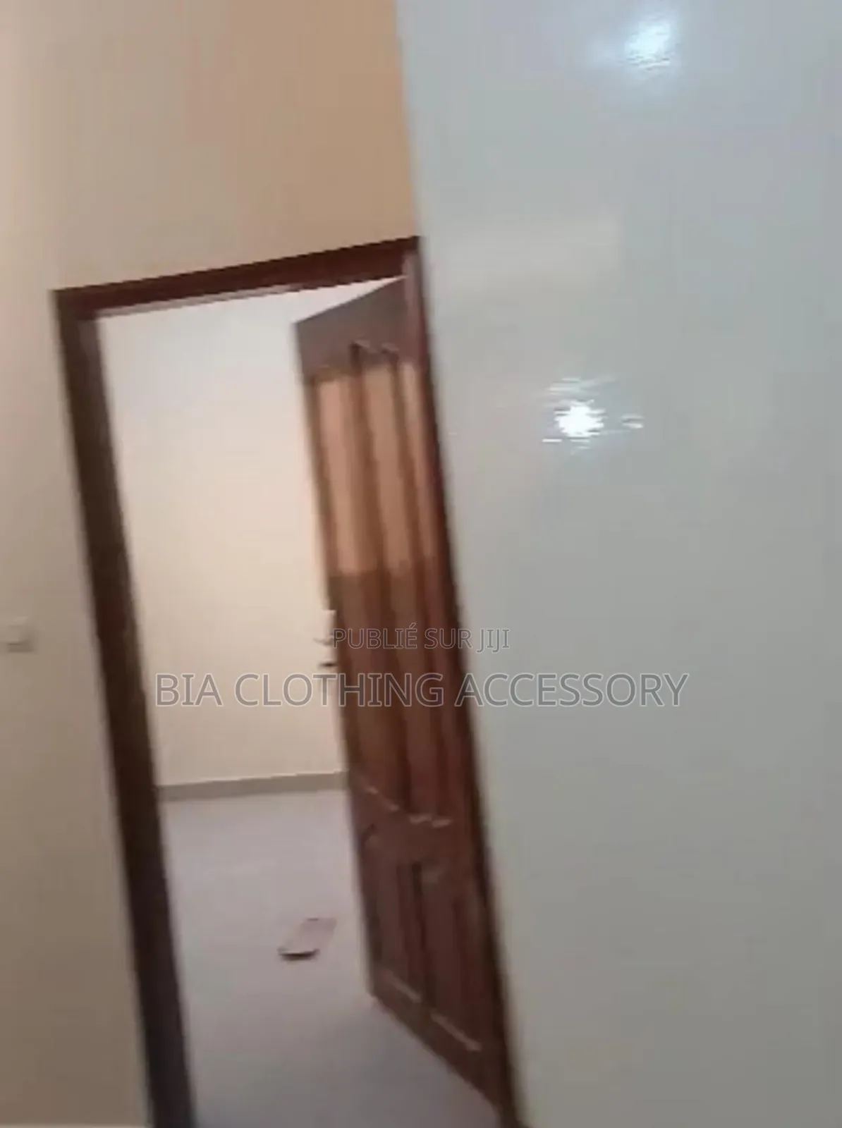 5chbre Maison de ville/terrasse dans R+1, Guediawaye à Vendre