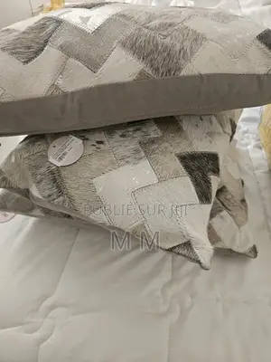 Urgent - Pour Salon Et Chambre, Neufs