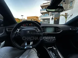 Peugeot 308 2018 Noir Mat