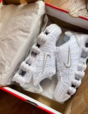 Nike Shox Élégance Urbaine