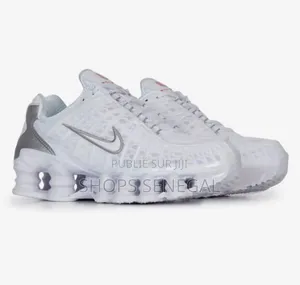 Nike Shox Élégance Urbaine