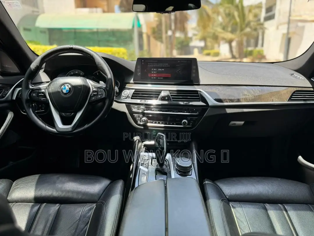 BMW 5 Series G30 530e 2017 Gris