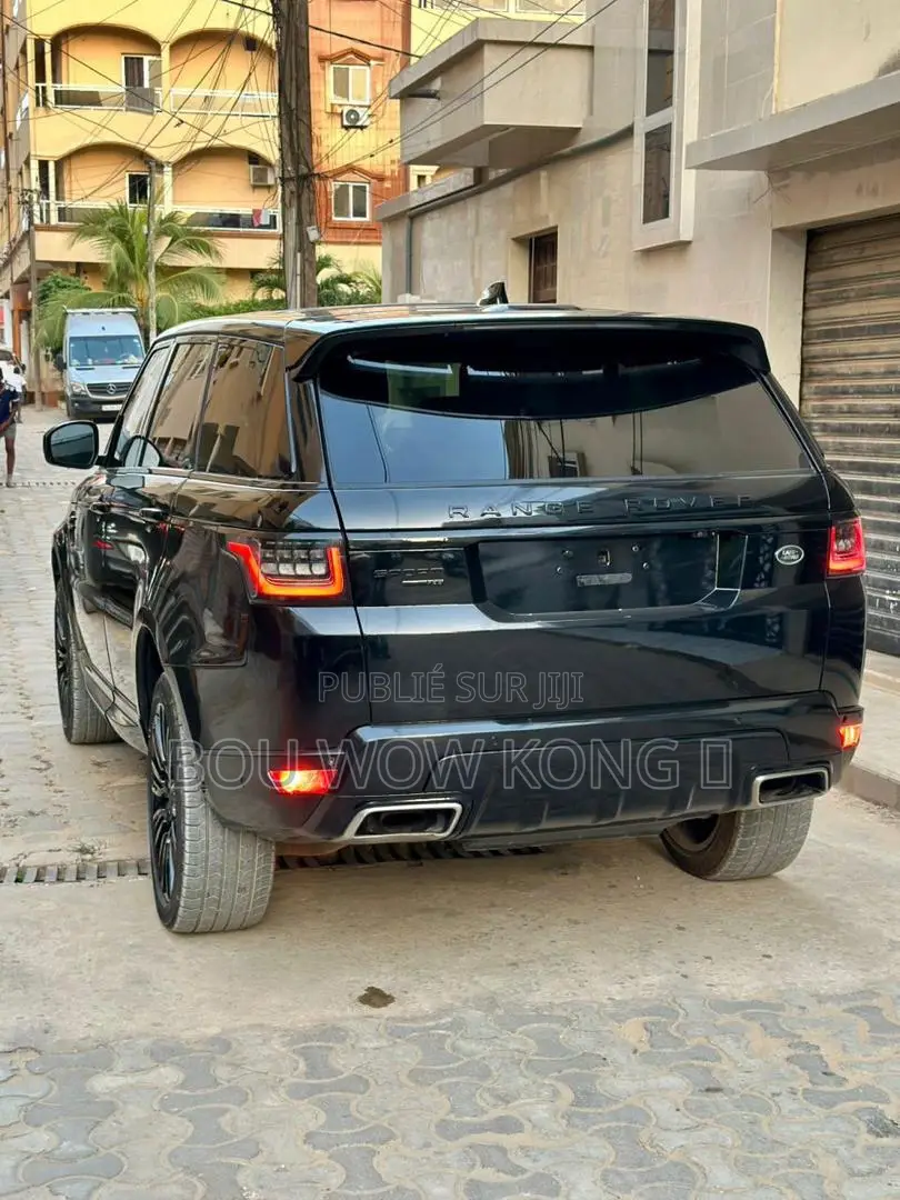 Land Rover Range Rover 2.0L I4 Turbocharged HSE PHEV 2019 Noir