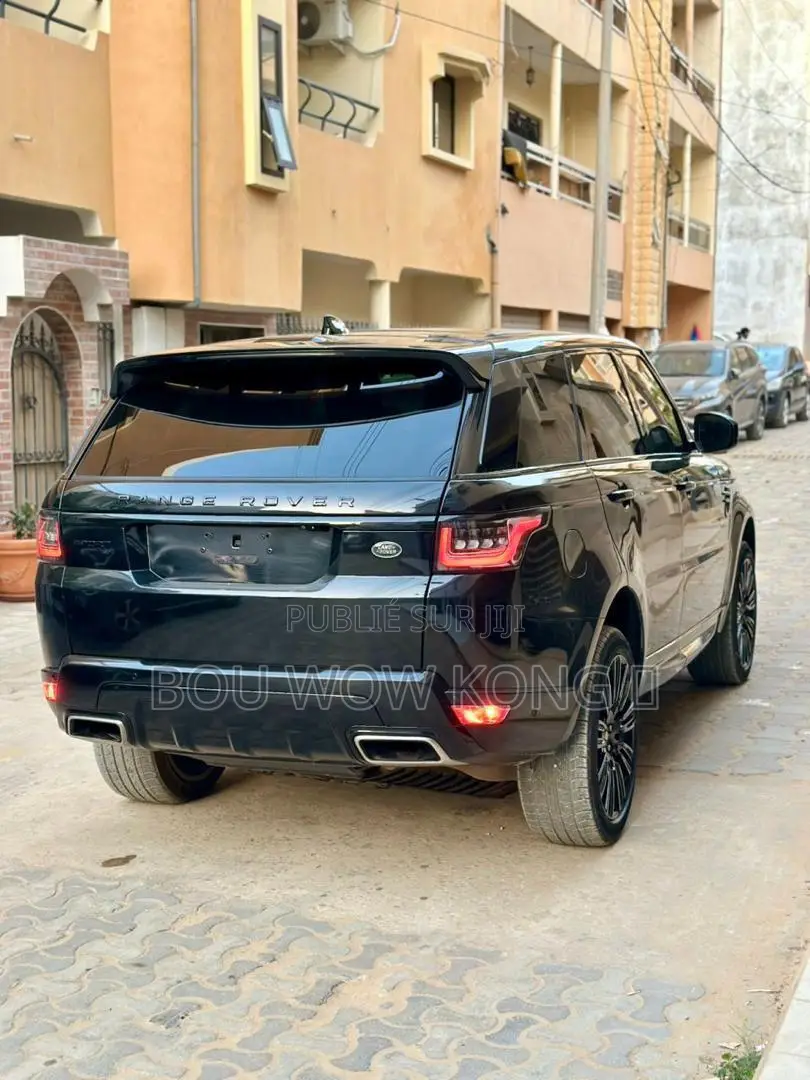 Land Rover Range Rover 2.0L I4 Turbocharged HSE PHEV 2019 Noir