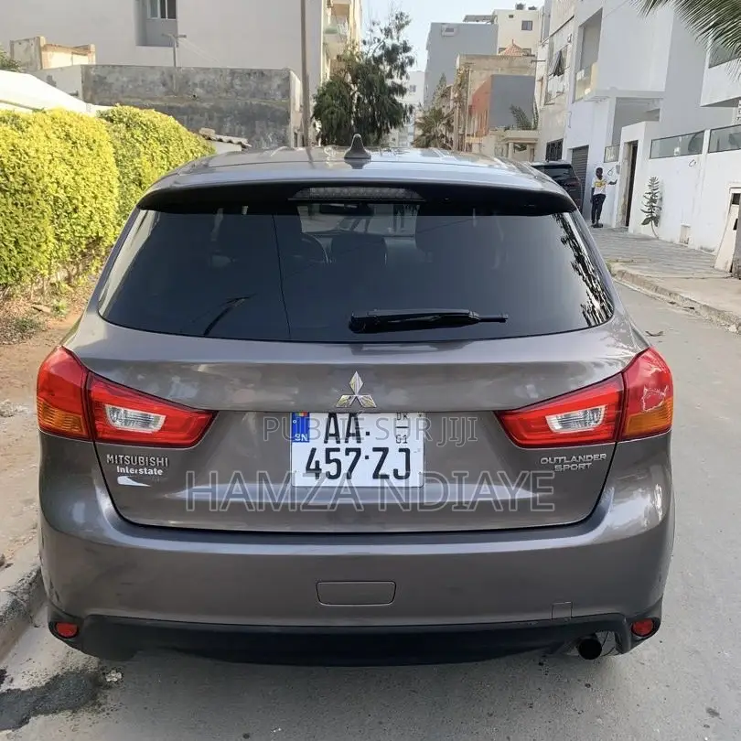 Mitsubishi Outlander 2017 Gris