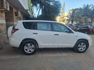 Toyota RAV4 2011 Blanc