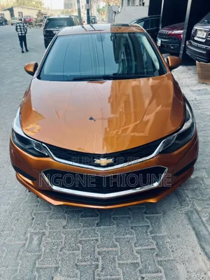 Chevrolet Cruze LT Auto Hatchback 2017 Orange