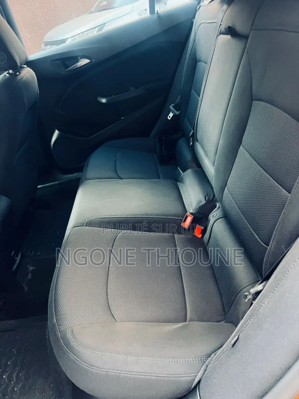 Chevrolet Cruze LT Auto Hatchback 2017 Orange