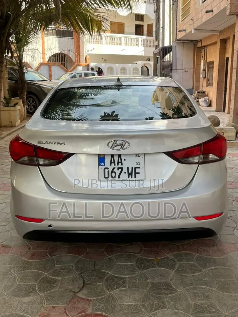 Hyundai Elantra 2016 Gris