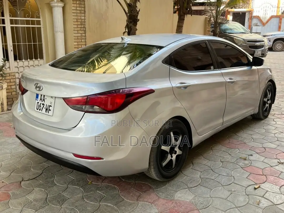 Hyundai Elantra 2016 Gris