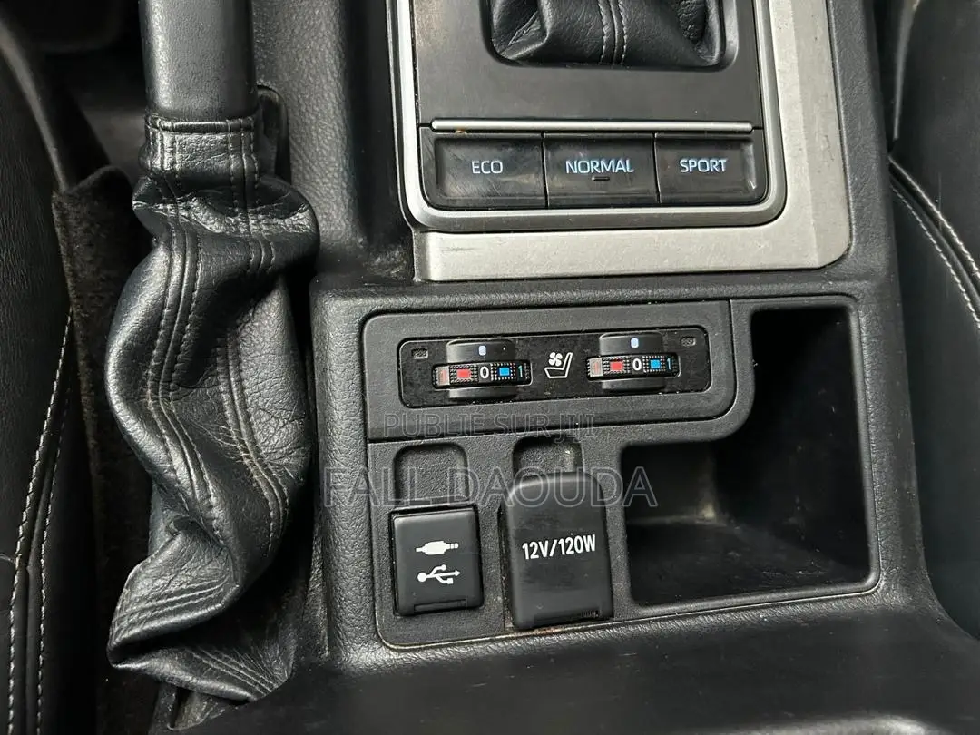 Toyota Land Cruiser Prado 2019 Gris