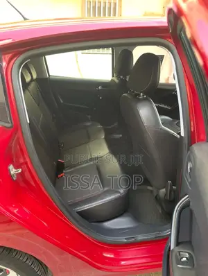 Peugeot 208 2015 Rouge