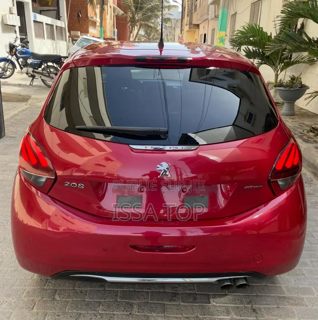 Peugeot 208 2015 Rouge