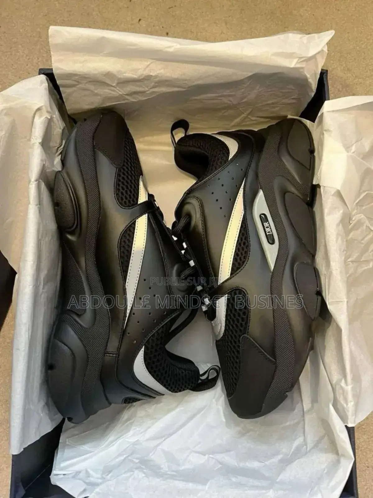 Dior B22 Noire Et Blanc Disponible