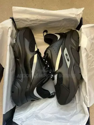 Dior B22 Noire Et Blanc Disponible