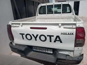 Toyota Hilux Revo Double Cab Deisel 2.4 AWD 2022 Blanc cassé