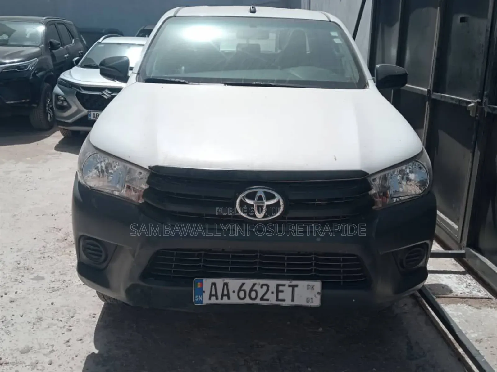 Toyota Hilux Revo Double Cab Deisel 2.4 AWD 2022 Blanc cassé