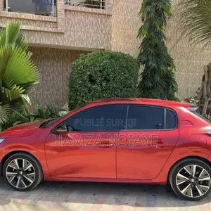 Peugeot 208 2023 Rouge