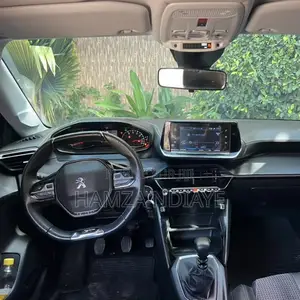 Peugeot 208 2023 Rouge