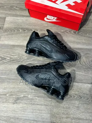 Nike Shox R4 Noir Et Gris Disponible