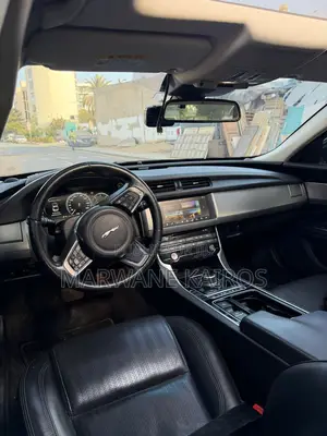 Jaguar XF 2018 Noir