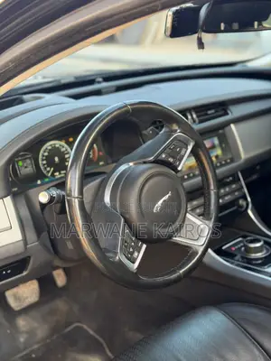 Jaguar XF 2018 Noir
