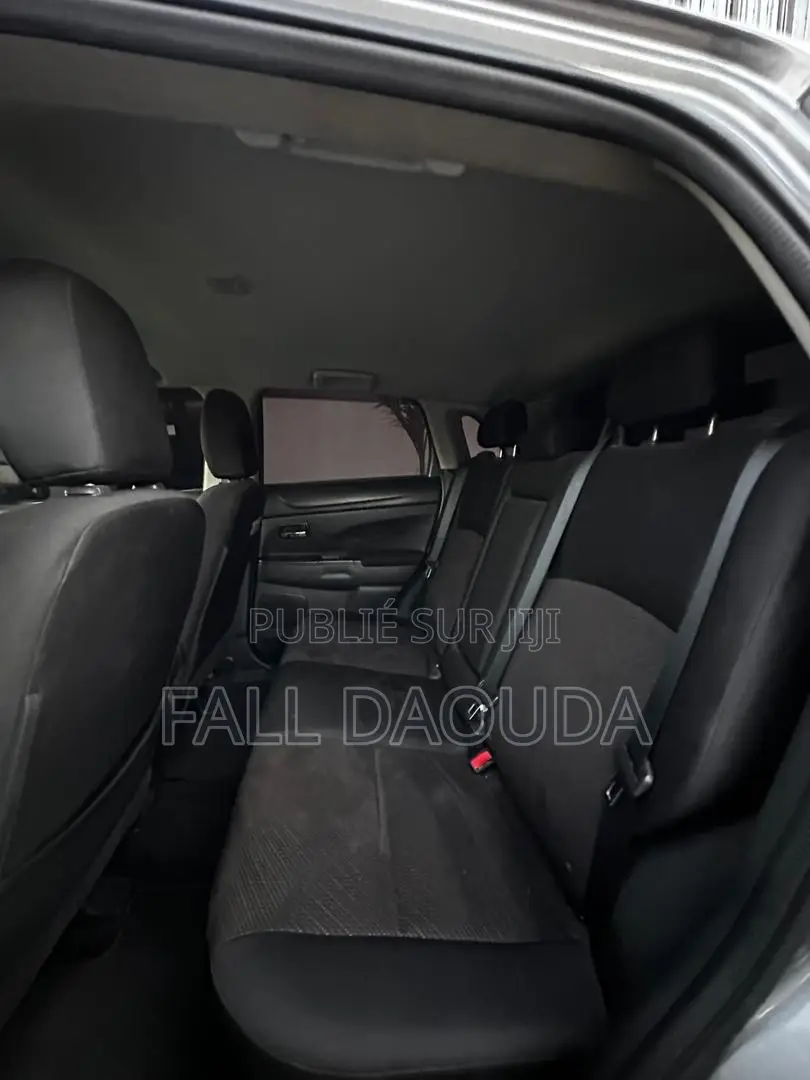 Mitsubishi Outlander 2016 Gris