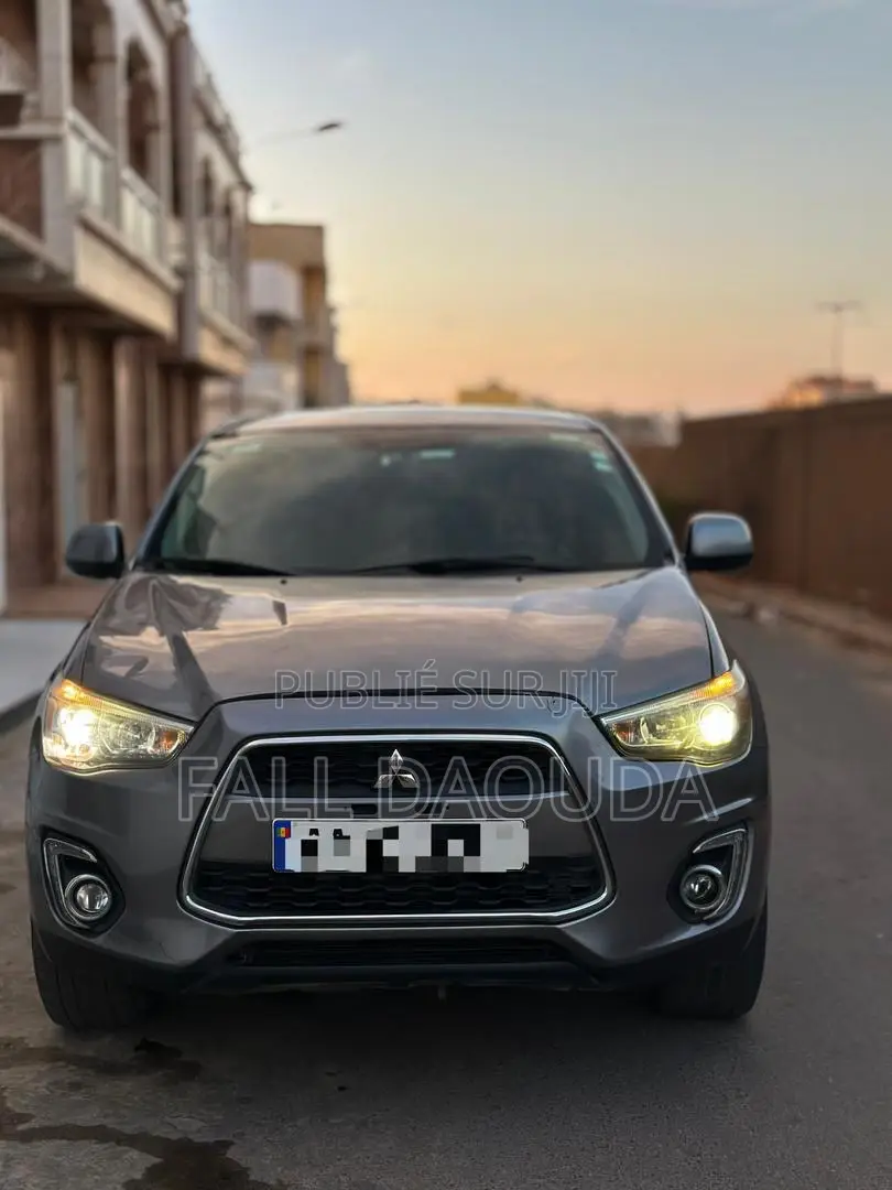 Mitsubishi Outlander 2016 Gris