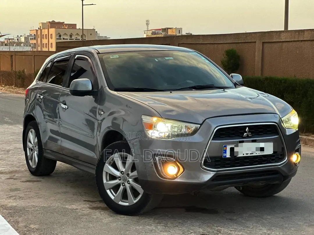 Mitsubishi Outlander 2016 Gris
