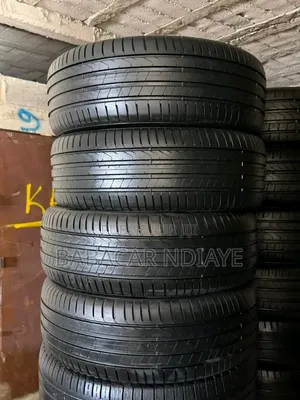 Des Pneus Neufs/ Venant