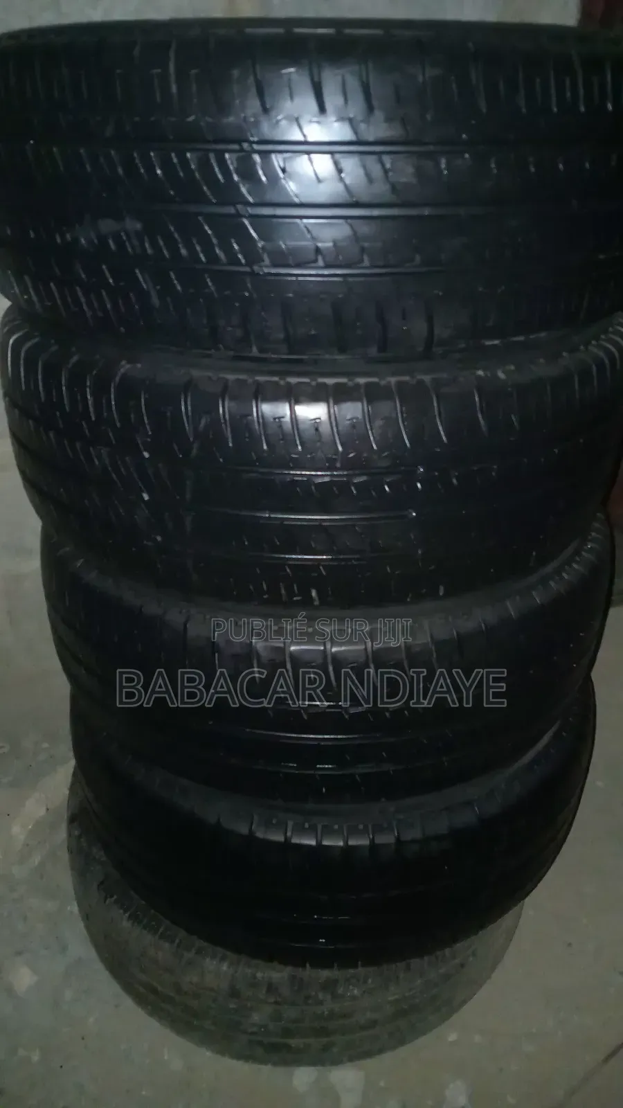 Des Pneus Neufs/ Venant