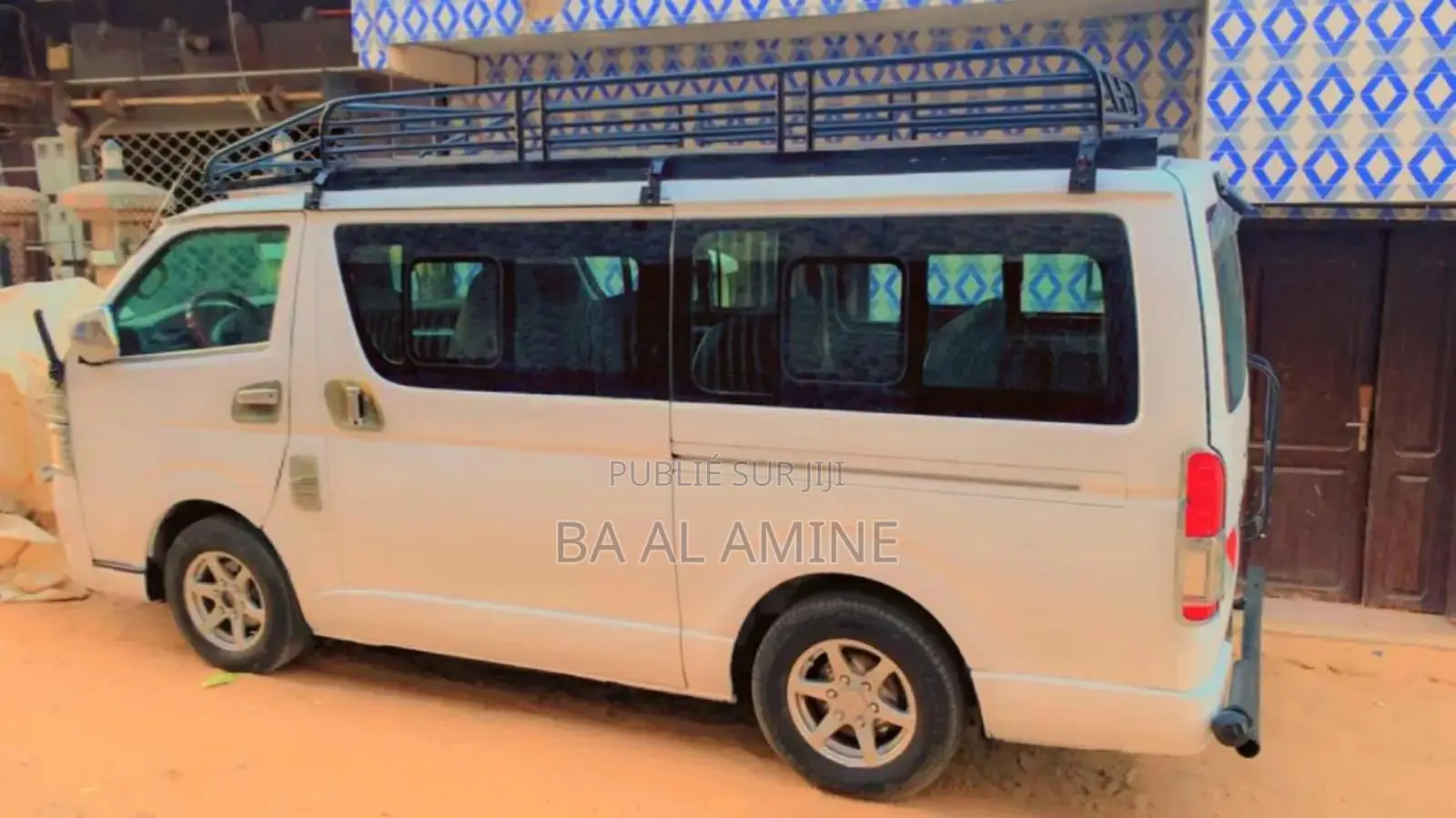 Toyota HiAce 2015 Blanc