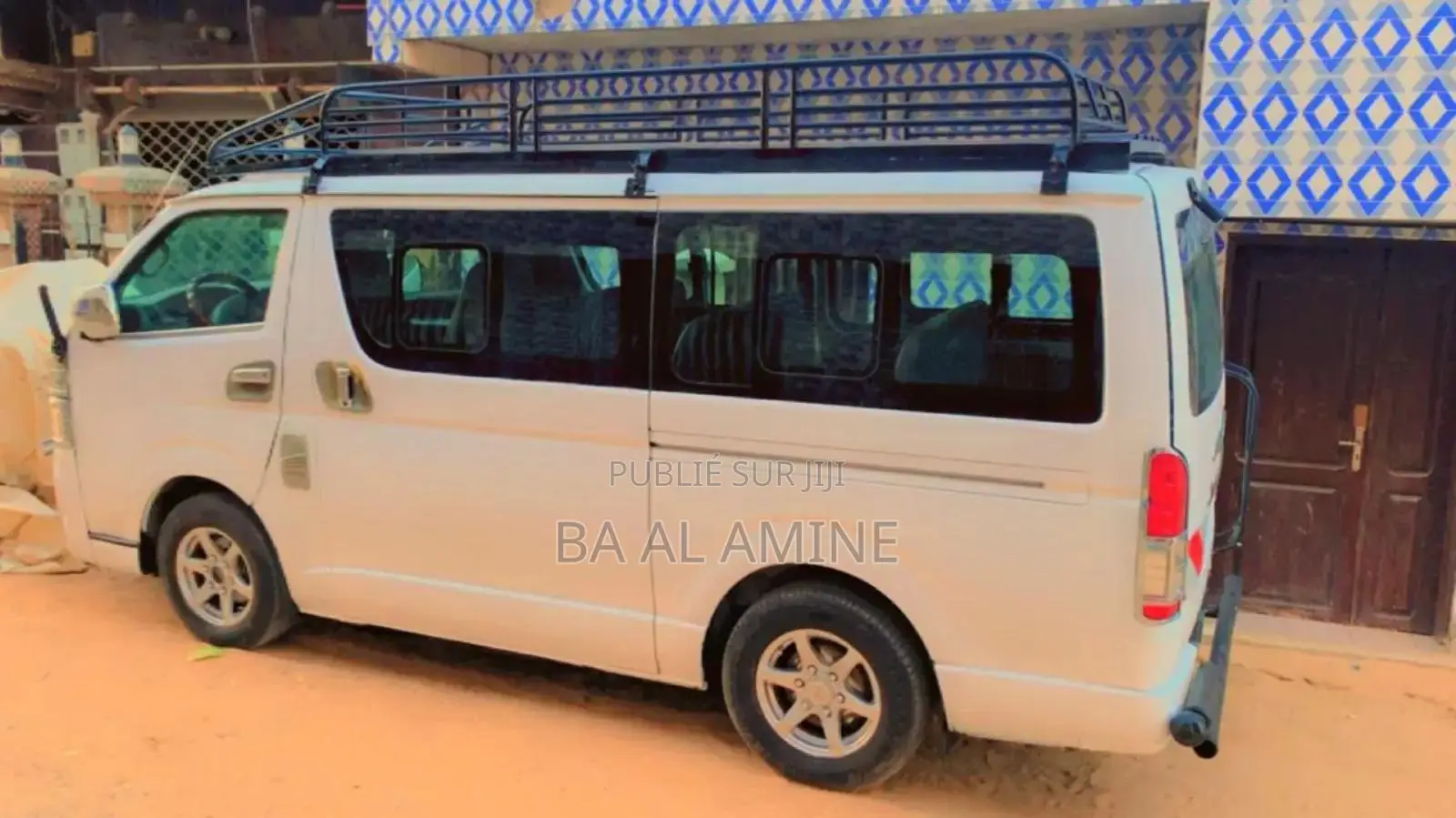 Toyota HiAce 2015 Blanc