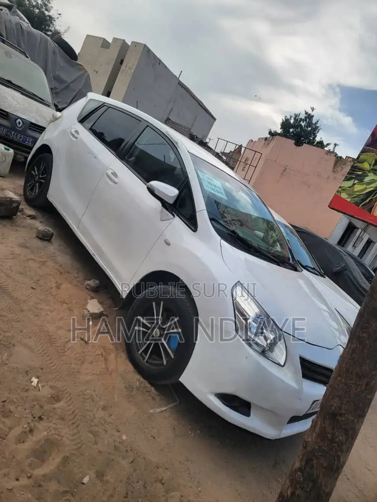 Toyota Verso 2009 Blanc
