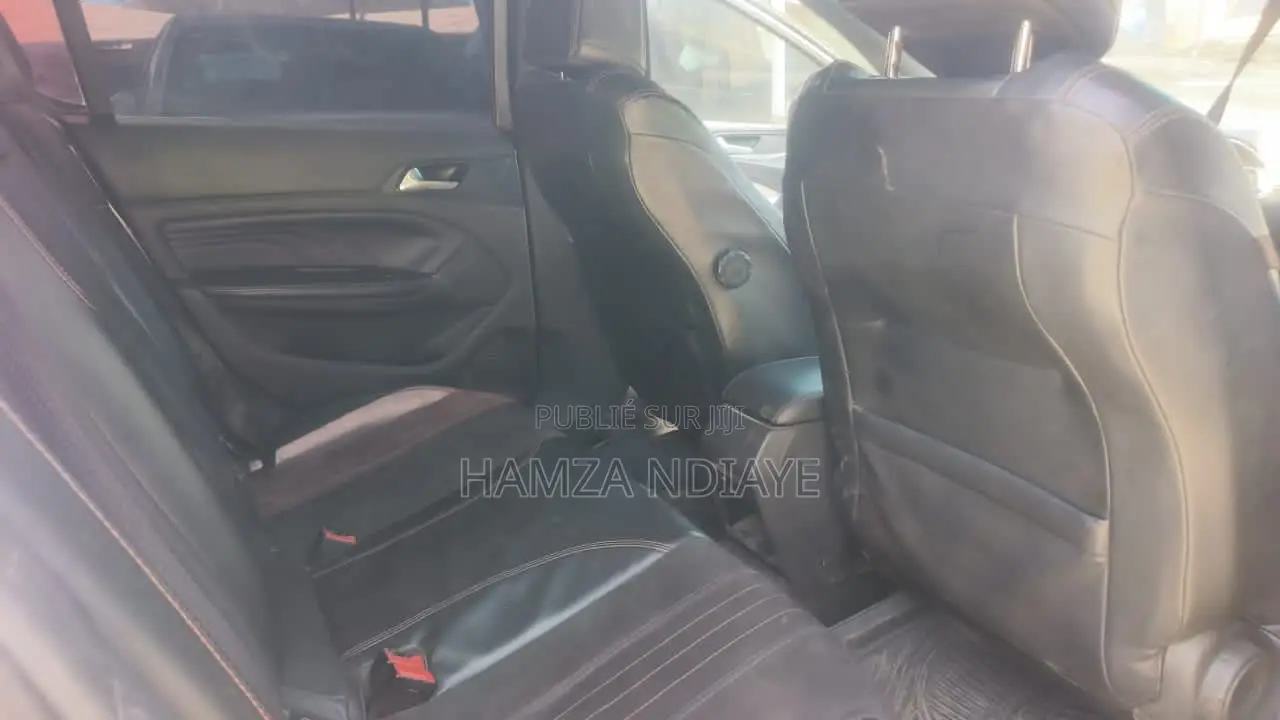 Peugeot 308 2016 Gris