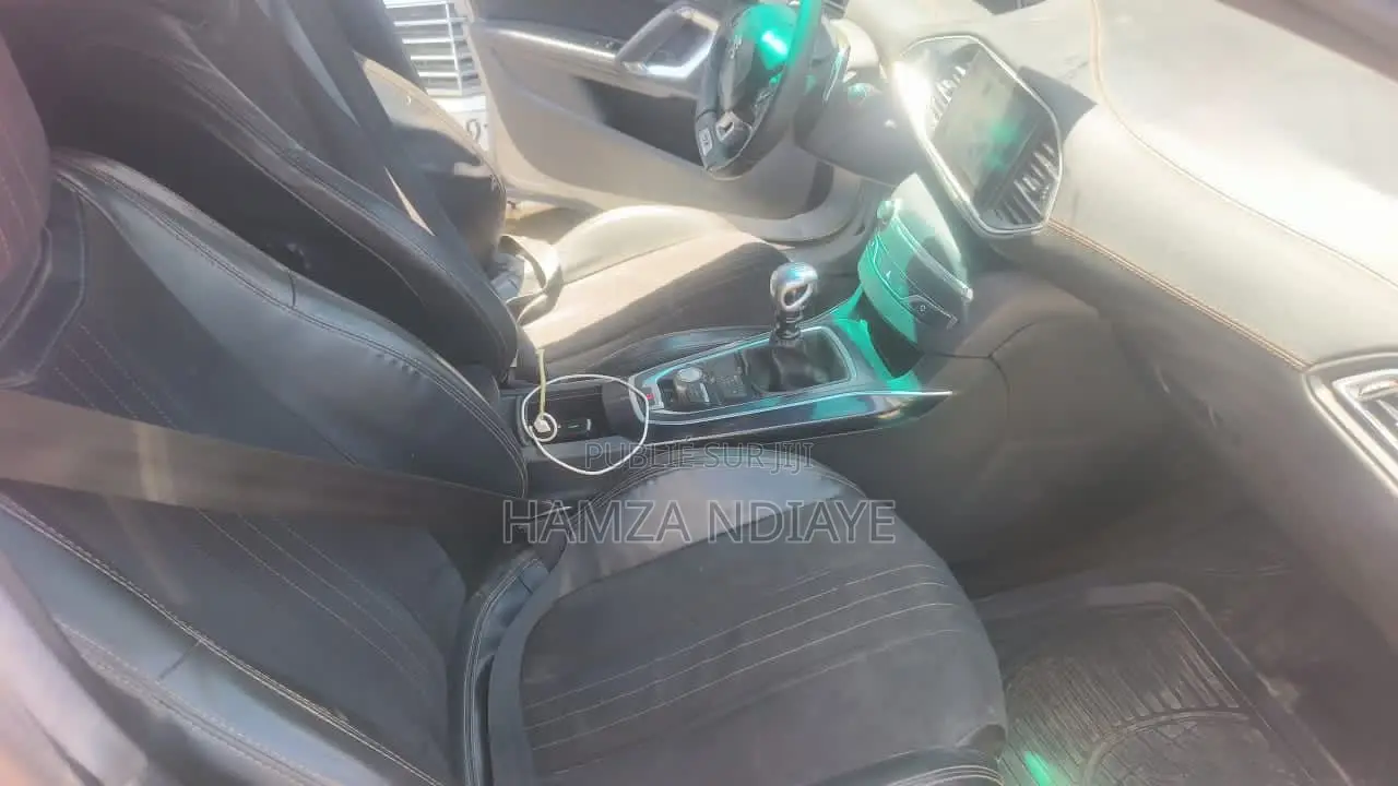 Peugeot 308 2016 Gris