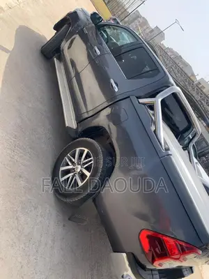 Toyota Hilux 2018 Gris