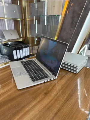 Nouveau HP EliteBook 830 G7 8GB Intel Core i5 SSD 256GB