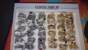 144 Bagues Femmes 25000f