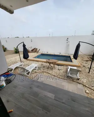 7chbre Maison dans Villa À Vendre, Rufisque à Vendre