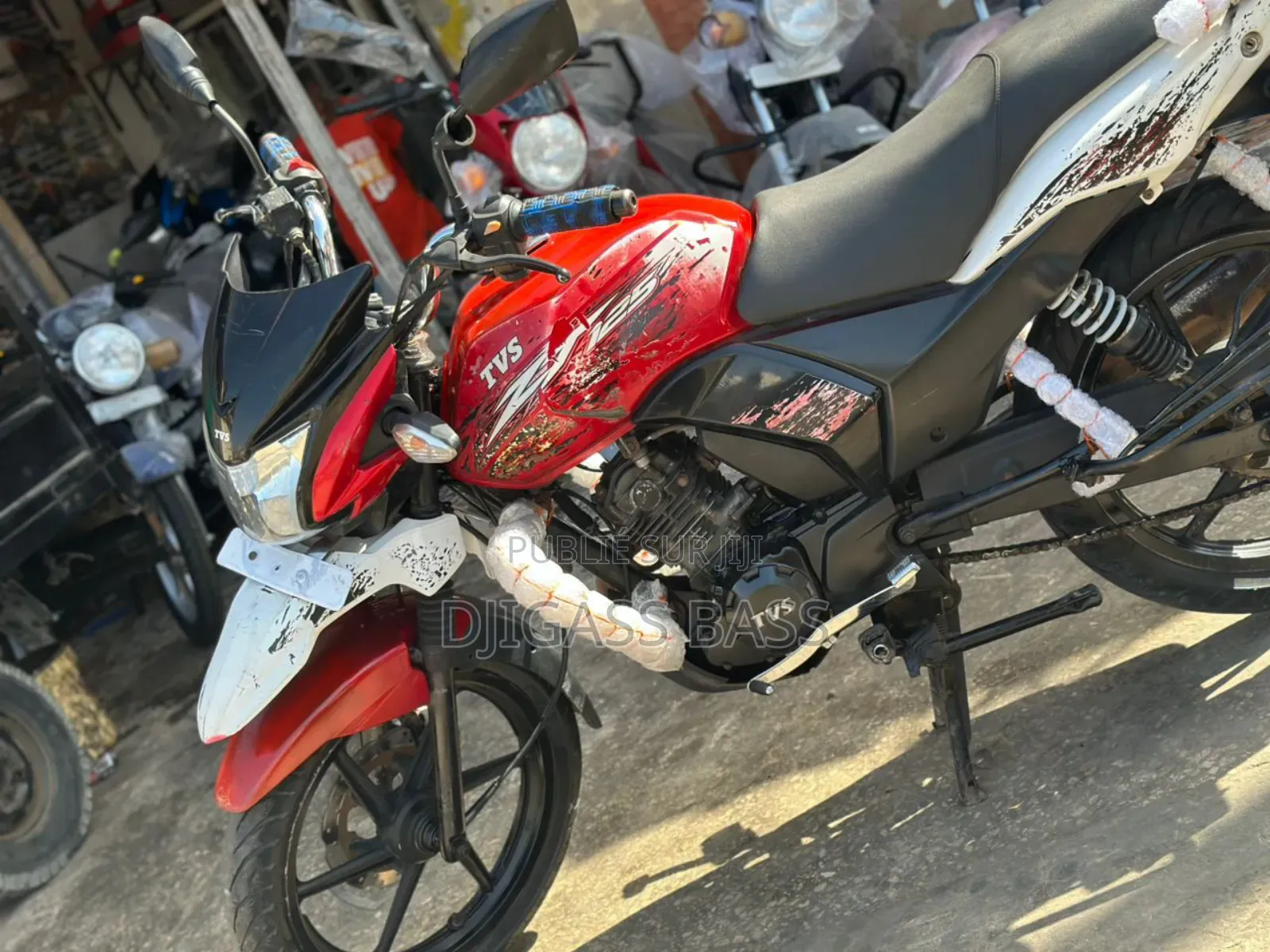 TVS Autre 2023 Rouge