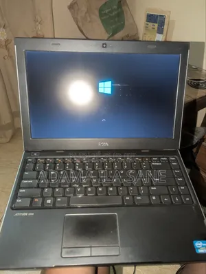Ordinateur portable Dell Latitude 3330 6GB Intel Core i3 HDD 256GB