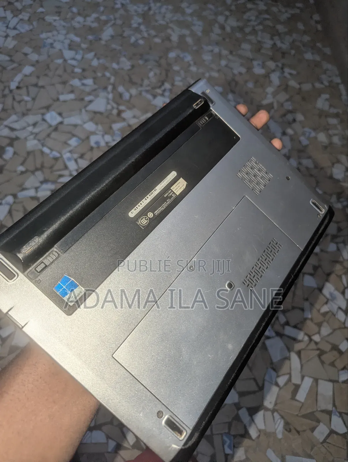 Ordinateur portable Dell Latitude 3330 6GB Intel Core i3 HDD 256GB