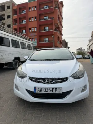 Hyundai Avante 2013 Blanc