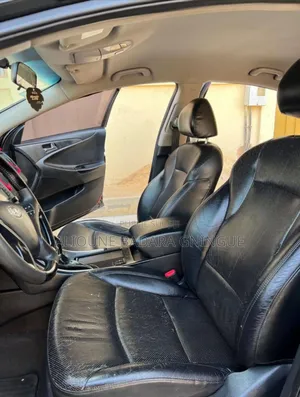 Hyundai Sonata Limited 2.0T Sedan (2.0L 4cyl 6A) 2013 Noir