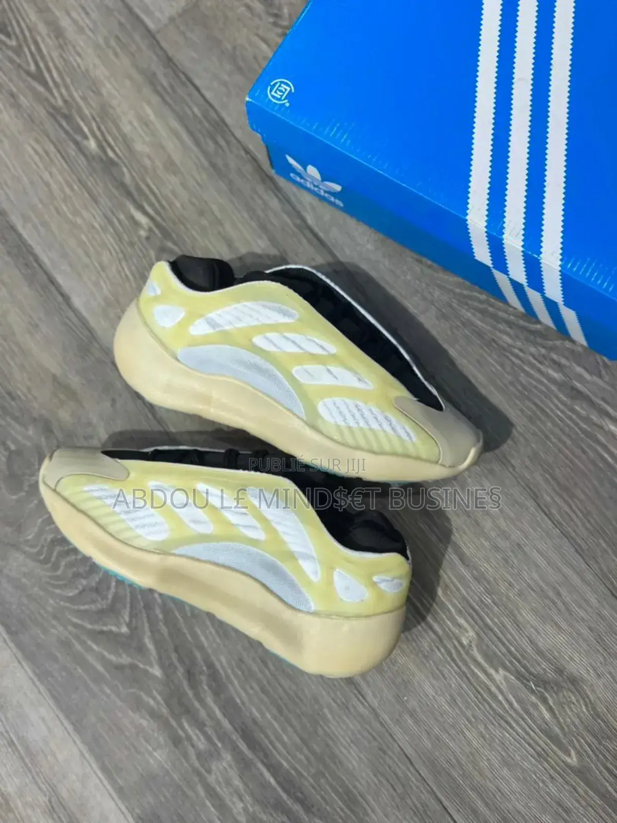 Yeezy 700 V3 Disponible