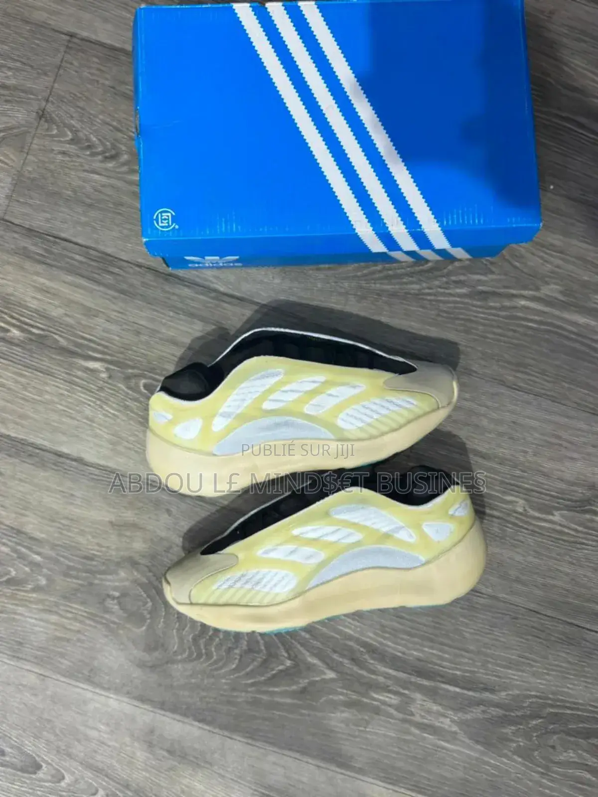 Yeezy 700 V3 Disponible